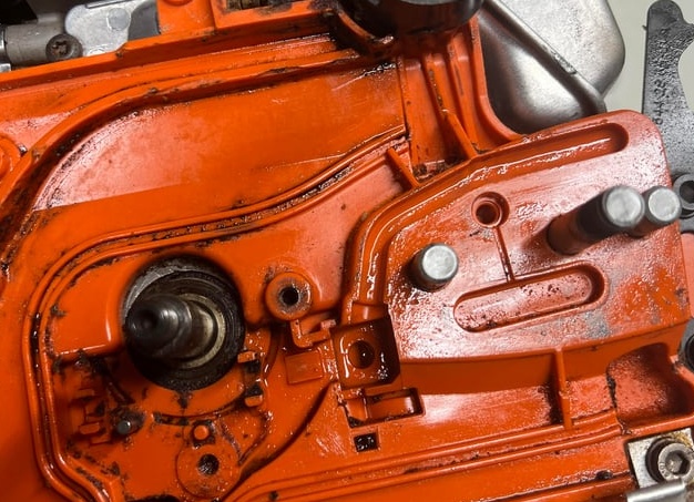 Ремонт бензопилы своими руками: инструкции по актуальным неисправностям